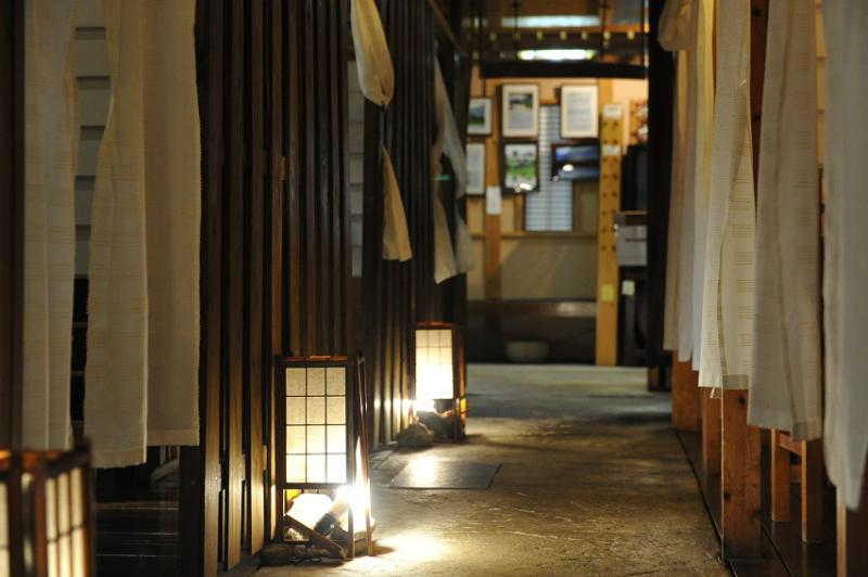 太宰府 古都の佇まいを思わせる落ち着ける店内です。