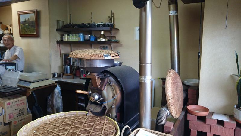 コーヒー豆の自家焙煎機です。